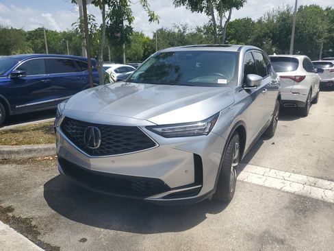 Certified 2025 Acura MDX FWD w/ Technology Package image 3