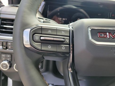 New 2026 GMC Yukon XL AT4 AWD/4WD image 15