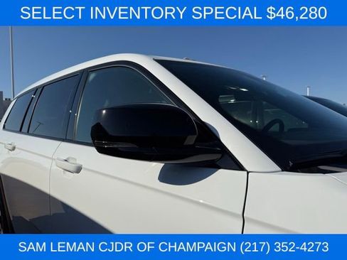 New 2025 Jeep Grand Cherokee L Altitude AWD/4WD image 5