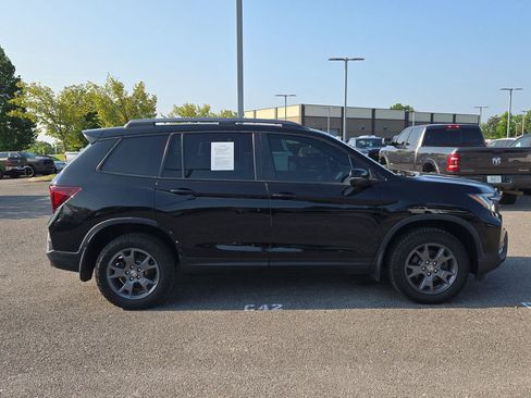 Used 2024 Honda Passport TrailSport image 8