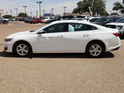 Used 2024 Chevrolet Malibu LT FWD image 2
