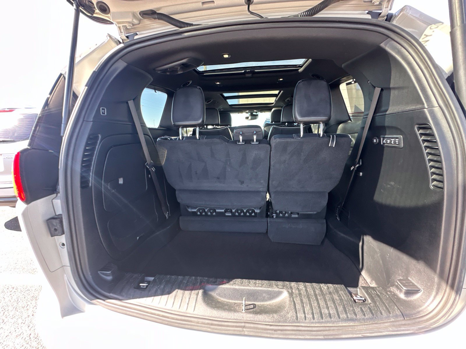 Used 2019 Chrysler Pacifica Limited FWD image 33