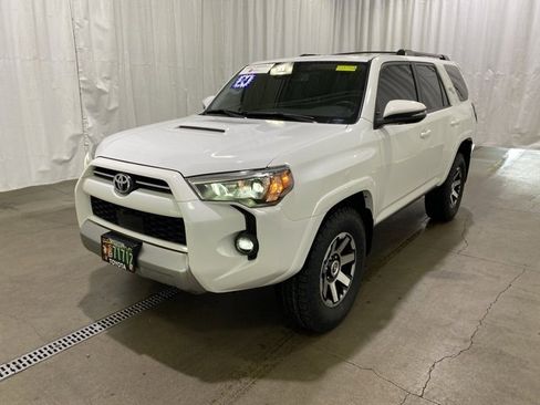 Certified 2024 Toyota 4Runner TRD Off-Road Premium image 8