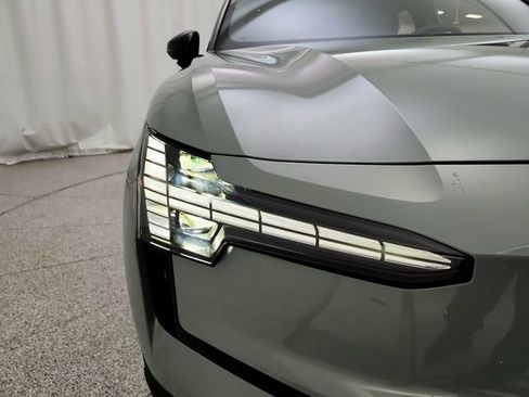 New 2026 Volvo EX30 Plus w/ Protection Package image 32