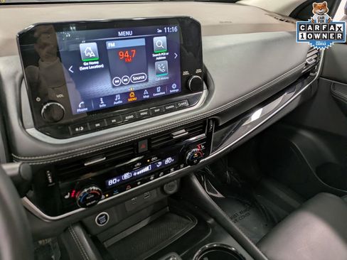 Used 2023 Nissan Rogue SL w/ SL Premium Package image 12