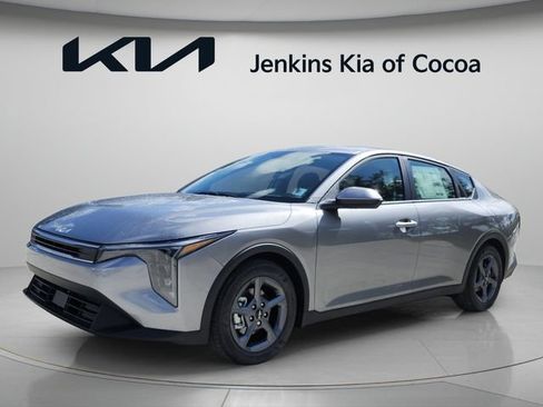 New 2026 Kia K4 FWD image 10