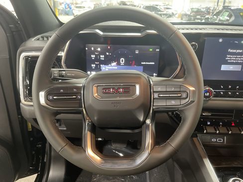 New 2025 GMC Canyon Elevation w/ Convenience Package image 18