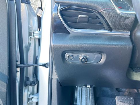 Used 2022 Chevrolet Traverse RS w/ LPO, Floor Liner Package image 10