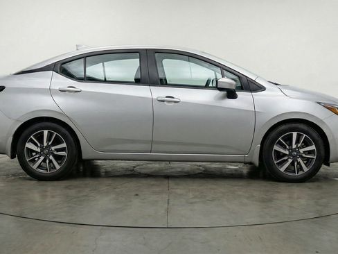 Used 2025 Nissan Versa SV FWD image 11