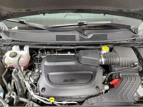 Certified 2025 Chrysler Pacifica Select image 30