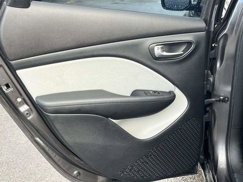 Used 2015 Dodge Dart SXT image 16