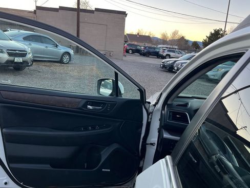 Used 2015 Subaru Outback 2.5i Limited image 10