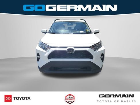 Used 2019 Toyota RAV4 XLE w/ Convenience Package FWD image 3