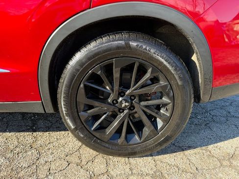 Used 2023 Mitsubishi Outlander SE Black Edition image 10