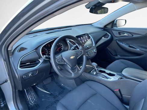 Used 2024 Chevrolet Malibu LT image 8
