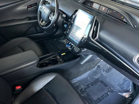 Certified 2022 Toyota Prius Prime XLE FWD image 17