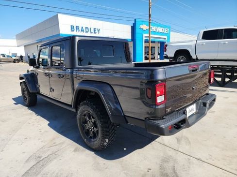 Used 2023 Jeep Gladiator Willys image 6