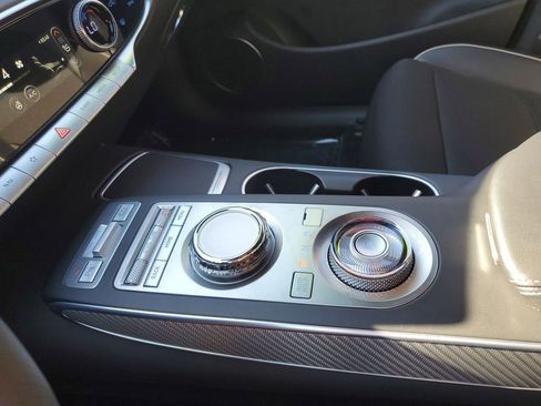 Used 2025 Genesis GV70 2.5T w/ Sport Prestige Package image 33