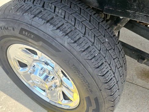 Used 2018 RAM 2500 Tradesman w/ Chrome Appearance Group AWD/4WD image 18