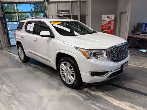 Used 2017 GMC Acadia Denali w/ Technology Package AWD/4WD image 1