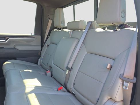 Used 2025 GMC Sierra 2500 SLT w/ SLT Premium Package AWD/4WD image 11
