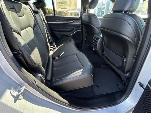 New 2025 Jeep Grand Cherokee Limited image 26