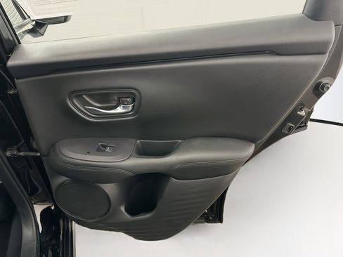 Used 2025 Honda HR-V LX image 30