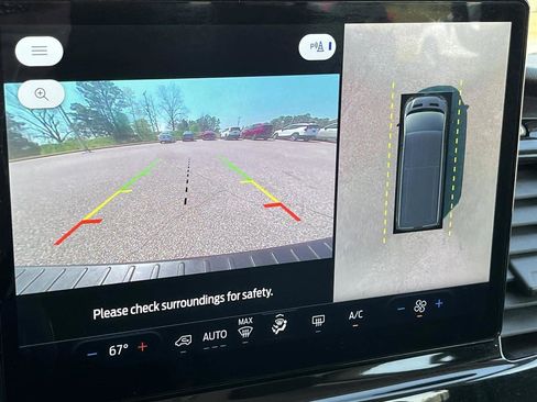 Used 2023 Ford Transit 350 XLT image 30