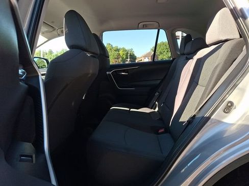 Used 2024 Toyota RAV4 XLE FWD image 10