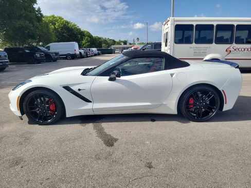 Used 2017 Chevrolet Corvette Stingray Convertible RWD image 8