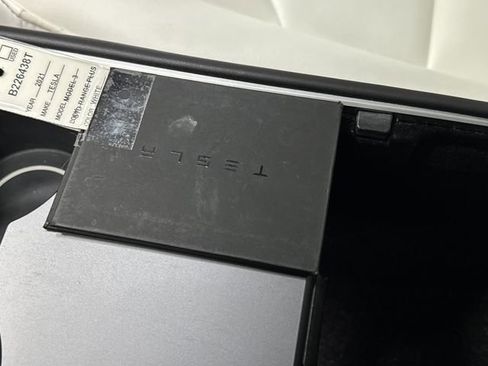 Used 2021 Tesla Model 3 Standard Range Plus image 23