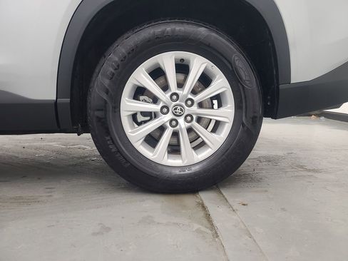 Used 2025 Toyota Grand Highlander AWD image 12