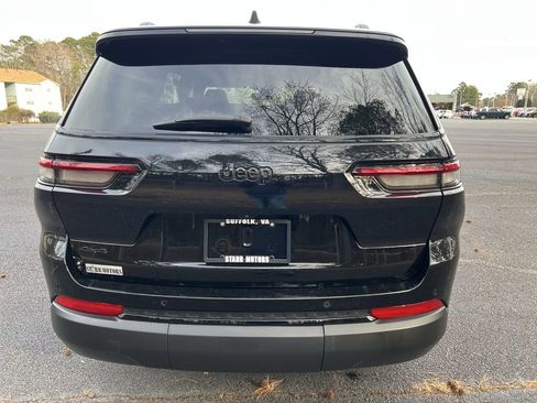 Certified 2024 Jeep Grand Cherokee L Laredo image 4