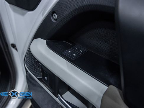 Used 2023 Land Rover Defender 110 S image 40