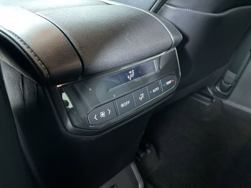 Used 2023 Toyota Highlander XSE image 21