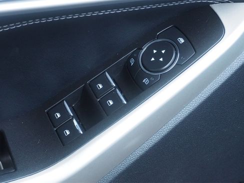 Used 2021 Ford Explorer XLT w/ Class III Trailer Tow Package image 9