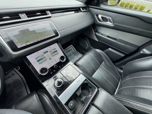 Used 2018 Land Rover Range Rover Velar R-Dynamic HSE AWD/4WD image 18