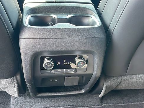 Used 2025 Buick Enclave Sport Touring w/ Power Package image 16