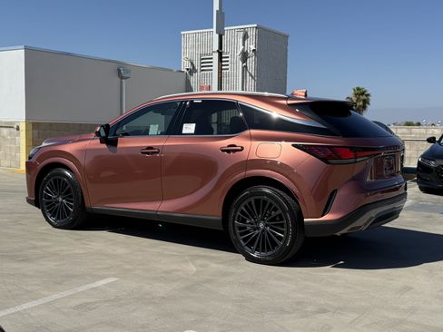 New 2026 Lexus RX 350h AWD/4WD image 10