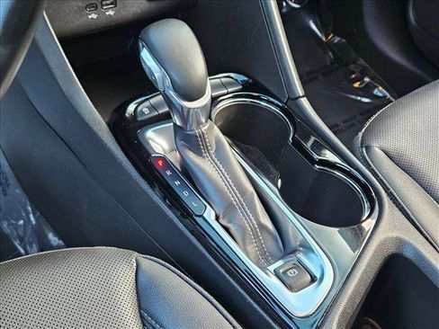 Used 2024 Buick Encore GX Sport Touring image 12