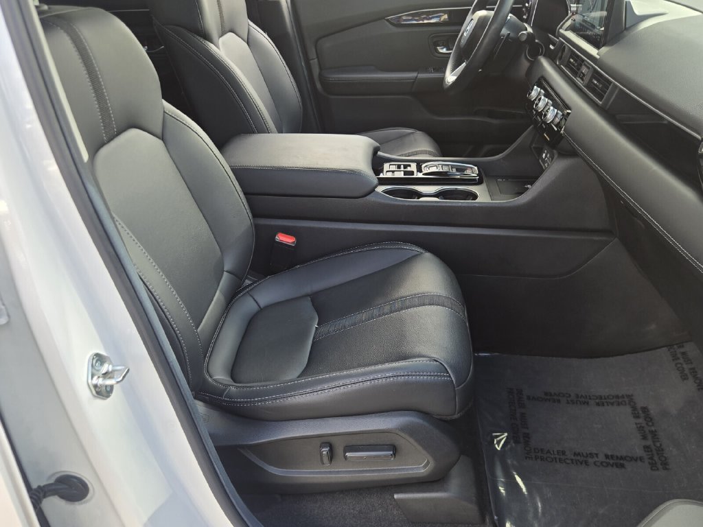 Certified 2025 Honda Pilot Touring image 19