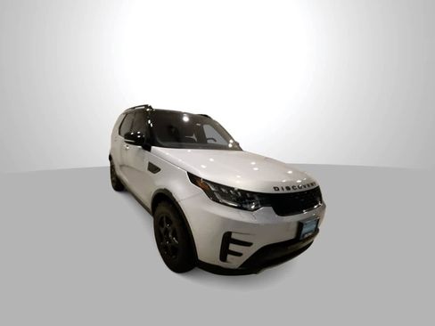 Used 2020 Land Rover Discovery HSE image 2