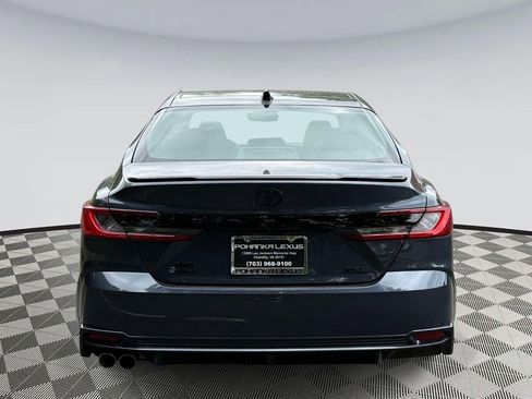 Used 2026 Toyota Camry XSE AWD/4WD image 3