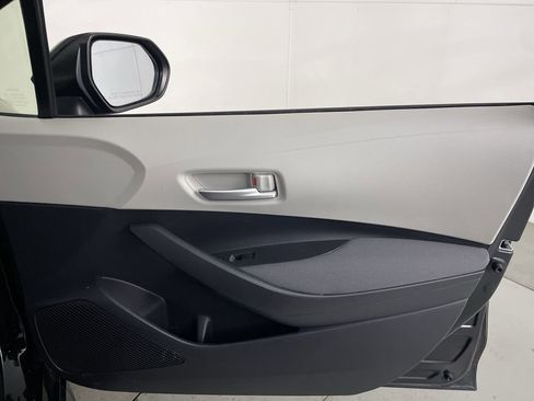 Used 2020 Toyota Corolla LE image 22