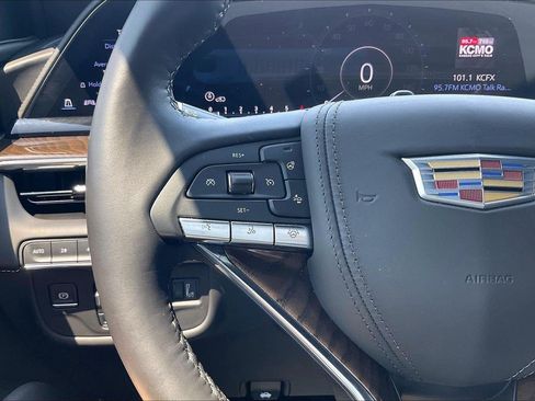 Used 2024 Cadillac Escalade Sport Platinum w/ LPO, ONYX Package AWD/4WD image 19