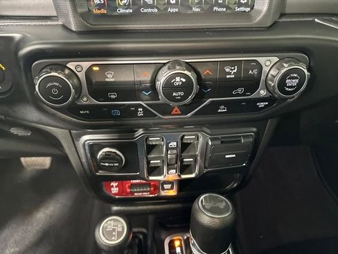 Used 2023 Jeep Wrangler Unlimited Rubicon 4xe image 22