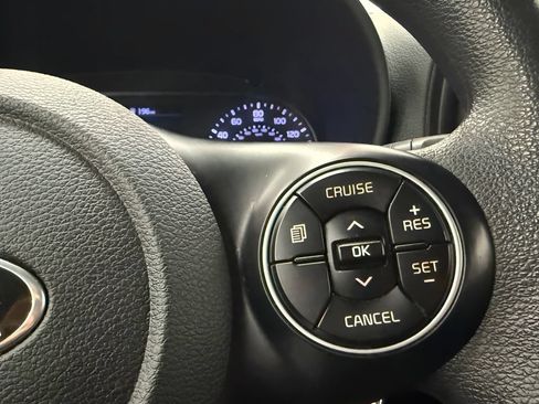 Used 2020 Kia Soul LX FWD image 18