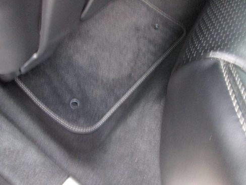 Used 2015 Jaguar XJ image 29