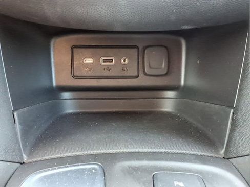 Used 2023 Chevrolet Equinox LT image 21