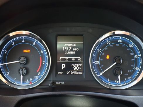 Used 2018 Toyota Corolla LE w/ Carpet Mat Package (TMS) FWD image 41